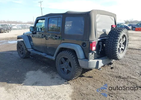 2014 Jeep Wrangler Unlimited Sport z USA, uszkodzony, nr VIN 1C4BJWDGXEL146038